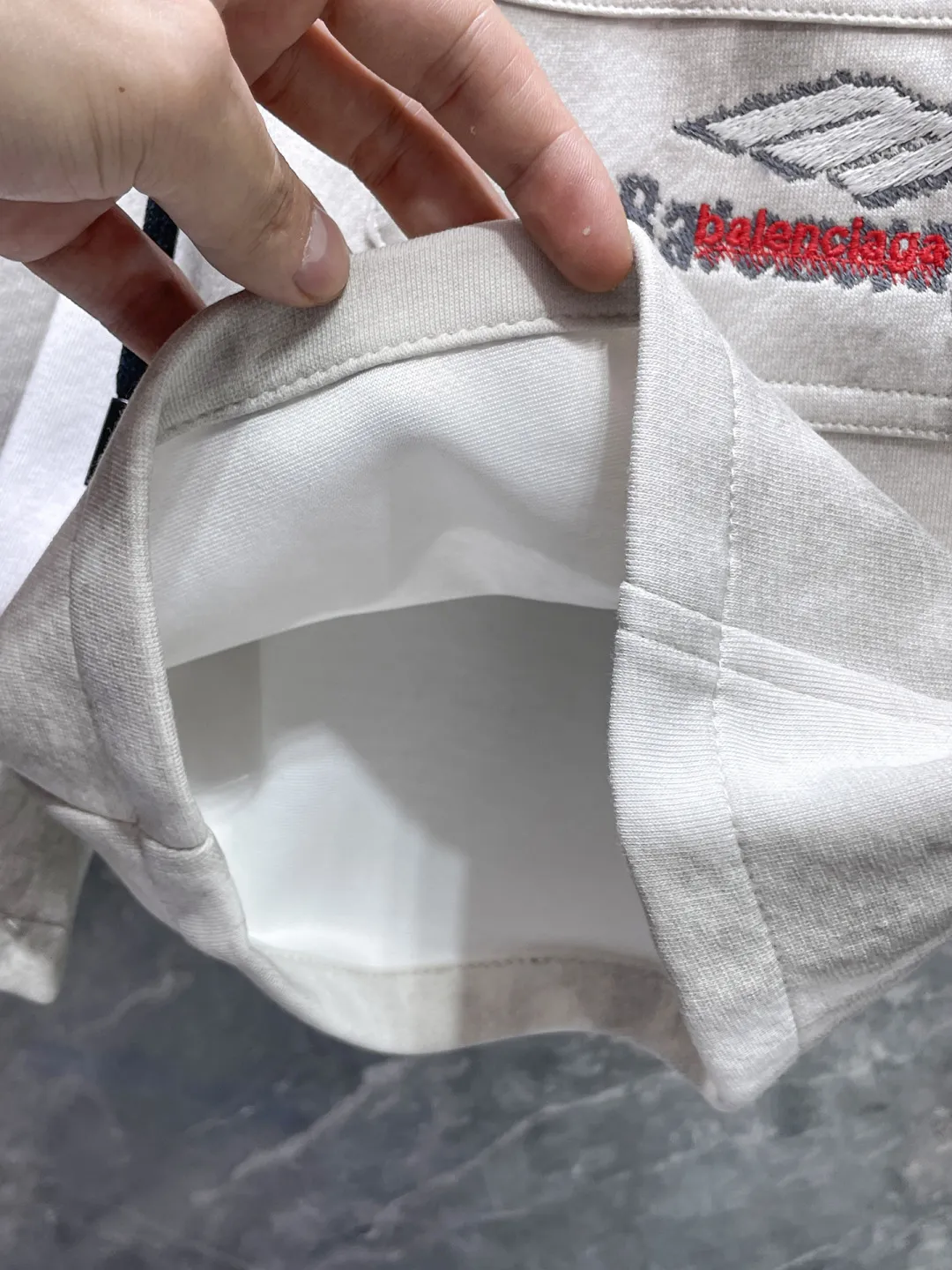 Balenciaga's three-standard complete 2026 summer New Arrival men's casual shorts, advanced custom-made Breathable fabric, Breathable fabric, extremely stretchy and comfortable, impeccable details, top-grade accessories, original logo design concept, delicate and soft feel! The upper body shape is awesome! Size: M-XXXL Please state your height and weight when ordering